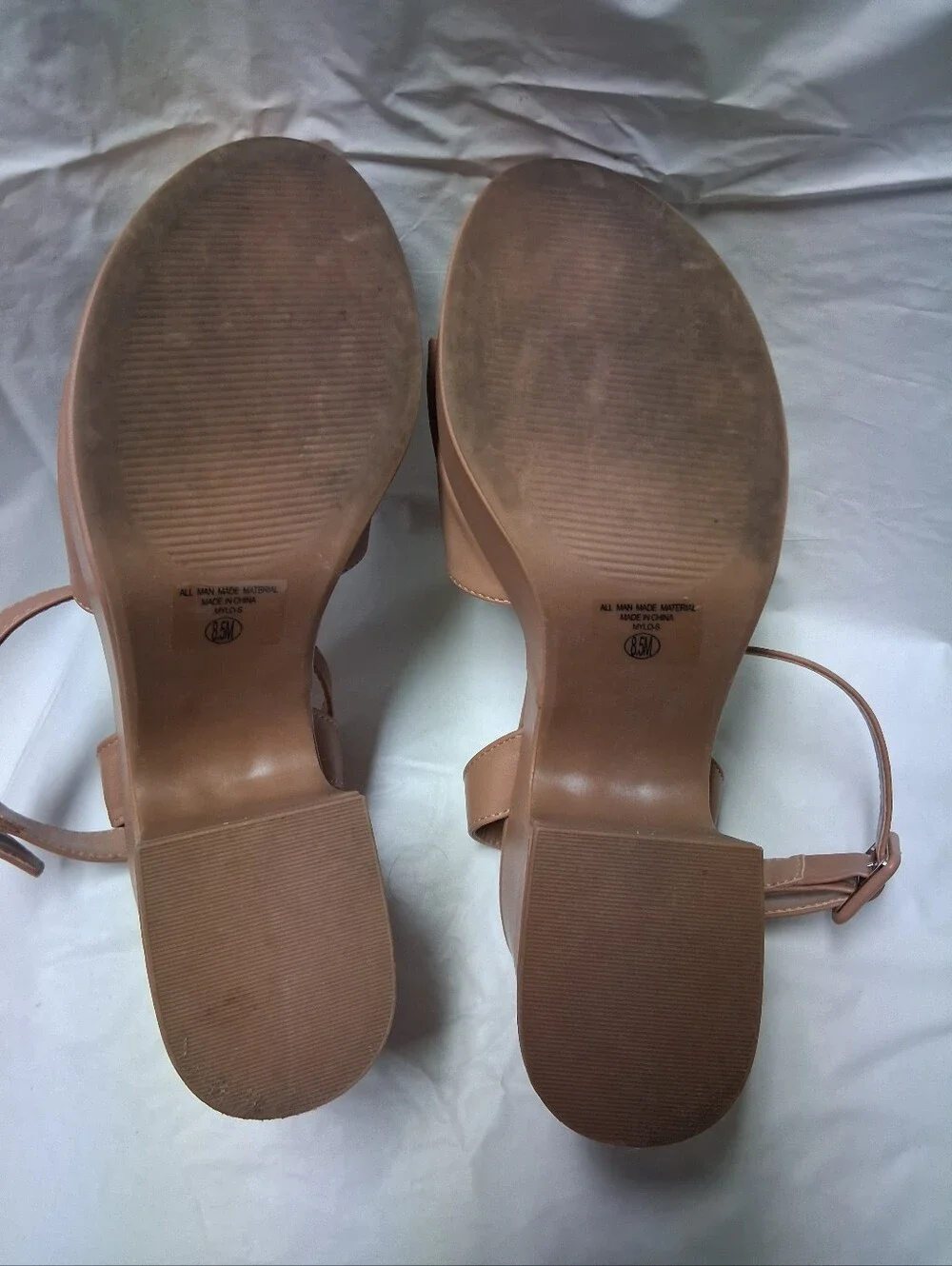 Soda Nude Platform Block Heel Sandals Women's Size 8.5 Preowned